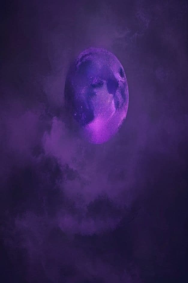 Tiếng Trẻ Con Sau Tủ